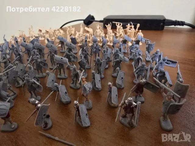 Миниатюри на Caesar Miniatures Roman Legionarys, снимка 4 - Други игри - 56157031