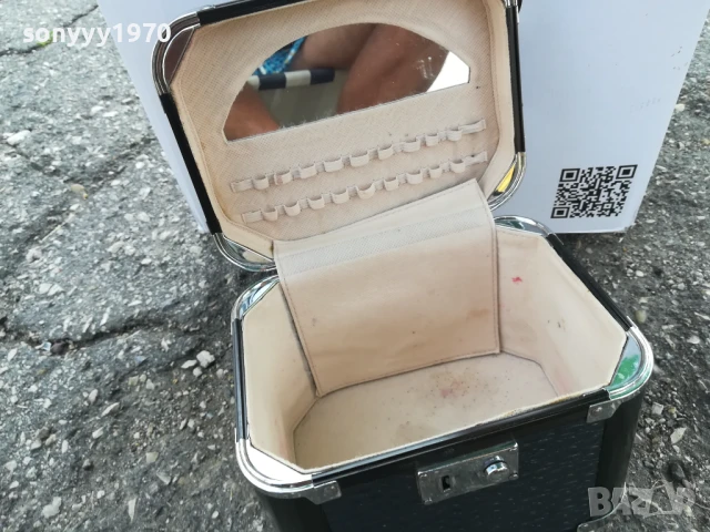 АЛУМИНИЕВА ЧАНТА/КУФАР ЗА СКЪПОЦЕННОСТИ 20Х15Х15СМ 0706251828, снимка 3 - Колекции - 50585483