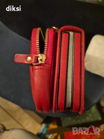 Червен калъф за телефон Samsung flip 6, снимка 6 - Калъфи, кейсове - 51989978