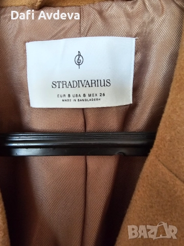 Ново палто на Stradivarius, снимка 2 - Палта, манта - 51757772