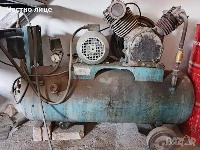 2 бр трифазен компресор за въздух УК-25 200л и 400л