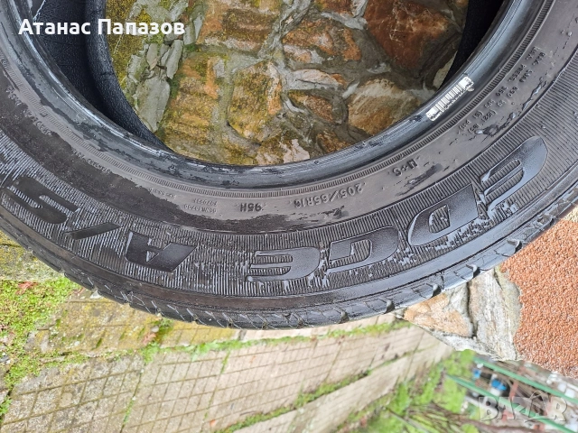 Всесезонни гуми 205 х 65х16 американски, снимка 2 - Гуми и джанти - 53666442