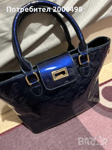 Тъмно синя дамска чанта, снимка 2 - Чанти - 53817765