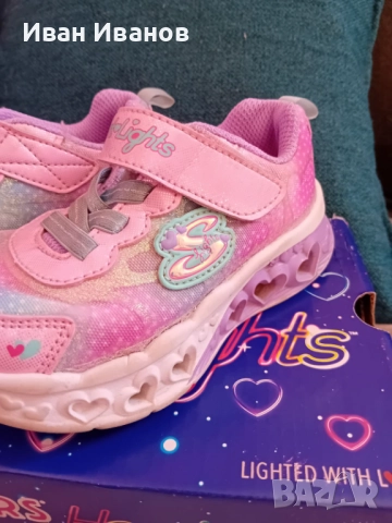 Оригинални детски SKECHERS Обувки Flutter Heart Lights, снимка 8 - Детски маратонки - 51655920