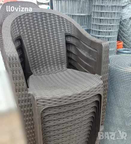 Пластмасови столове кафяви , снимка 3 - Градински мебели, декорация  - 40917163