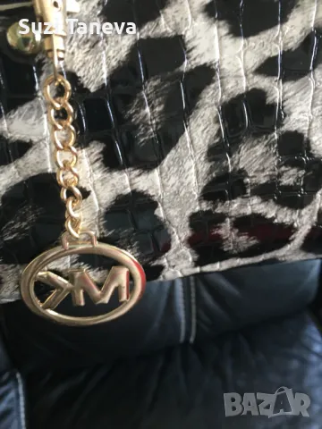 2 броя лачени чанти, снимка 3 - Чанти - 49778711