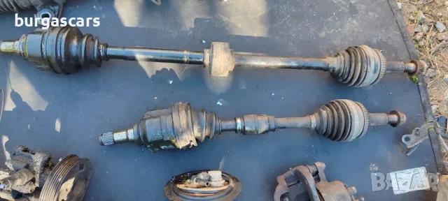 Полуоски Toyota Corolla Verso 1.6 - 70лв