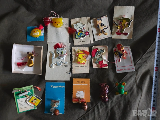 Продавам мартеници НРБ с фигури : Му ,погоди, мечета , жаба ,Олимпиада , Смърф 