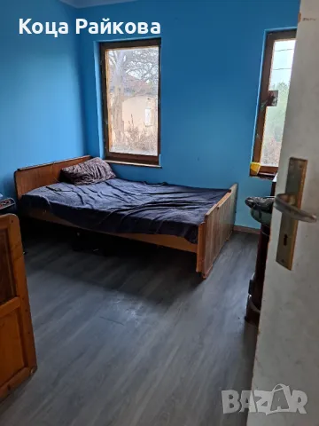 Продова се къшта във село орешене  на два етажа  двор един декар  , снимка 8 - Къщи - 49923345