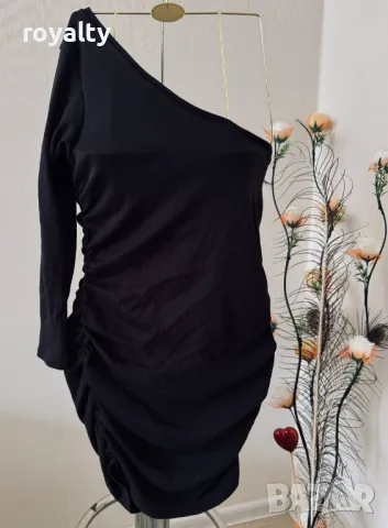 Дамска рокля с ръкав и набор