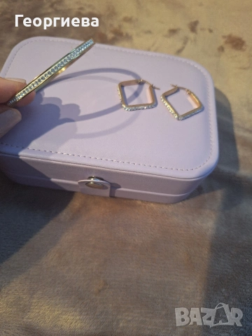 Продавам Сет от неръждаема стомана обеци и гривна, снимка 3 - Бижутерийни комплекти - 53043975