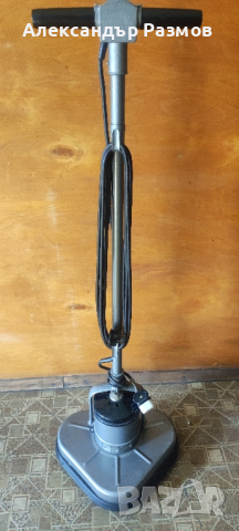 Електрическа машина за полиране и почистване на паркет и настилки (Полотëр), снимка 1