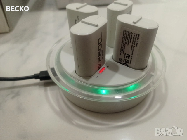 Батерии и зарядна станция за контролери Xbox, снимка 4 - Аксесоари - 53567224