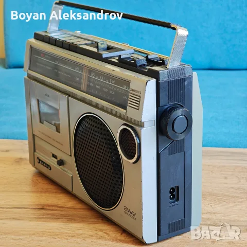 Радиокасетофон Sanyo M2429FZ (1982 г.), снимка 7 - Радиокасетофони, транзистори - 55875673