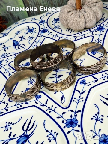 Комплект посребрени пръстени за салфетки , снимка 5 - Аксесоари за кухня - 53165196