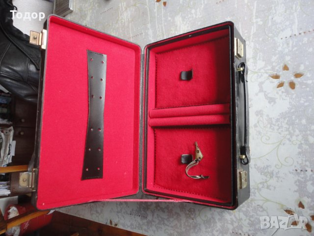 Страхотна швейцарска кутия сандъче за бижута с ключ , снимка 4 - Колекции - 40578288