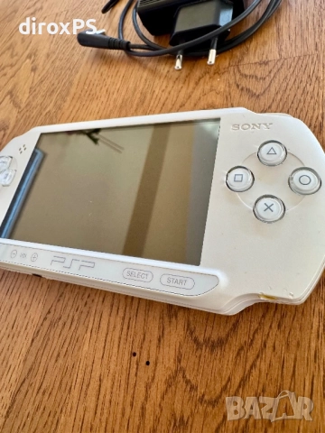 Sony PSP Street E1004 Ice White | Оригинално зарядно | , снимка 4 - PlayStation конзоли - 52076398