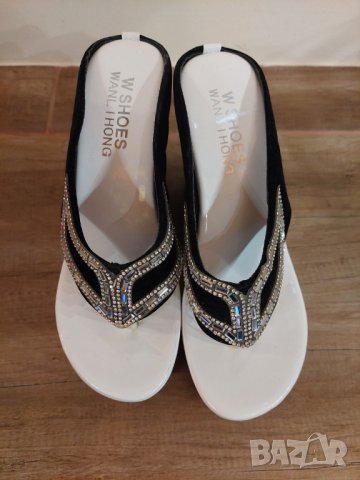 Дамски чехли от черен набук и бял лак с камъчета W Shoes, снимка 2 - Чехли - 39394281