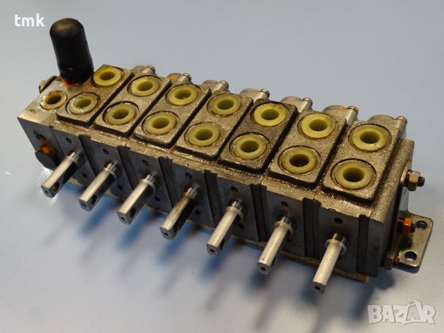 Хидравличен разпределител "Хидравлика" 348 РК2, DY-10, Pn-10MPa, 7- секции, снимка 2 - Резервни части за машини - 42221495