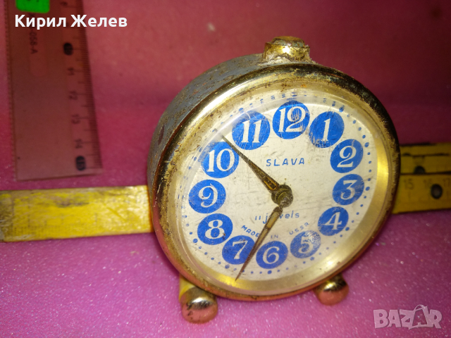 SLAVA MADE in USSR Стар КОЛЕКЦИОНЕРСКИ РУСКИ БУДИЛНИК МЕХАНИЧЕН НАСТОЛЕН ЧАСОВНИК СЛАВА СССР 43610, снимка 3 - Антикварни и старинни предмети - 44545534
