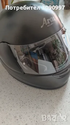 каска , шлем  Arai