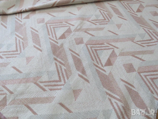 Българска дамаска шарка розово на фигури  - топ дължина 6 метра широчина 1,45 дамаска за диван и др., снимка 2 - Платове и дамаски - 50678118