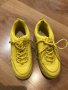 Жълти маратонки