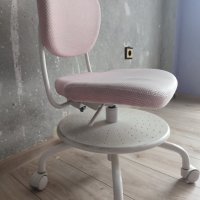 Детски стол за бюро Икеа, снимка 1 - Столове - 44239822
