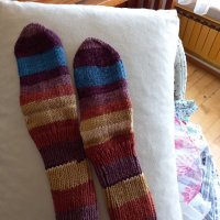 Ръчно плетени мъжки чорапи размер 40, снимка 2 - Мъжки чорапи - 41762545
