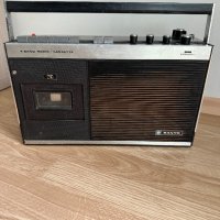SANYO радио касетофон Made in Japan от около  1967 г, снимка 1 - Радиокасетофони, транзистори - 40778639