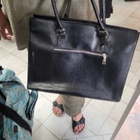 Естествена кожа, черна твърда чанта от ФЛОРЕНЦИЯ , снимка 2 - Чанти - 41395285