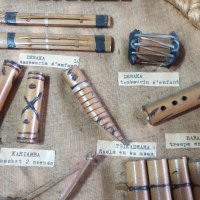 Старинно табло на традиционни Мадагаскарски музикални инструменти, снимка 6 - Антикварни и старинни предмети - 44357039