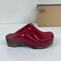 Sanita Handmade Red, снимка 1 - Чехли - 41331153