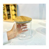 Стъклен триъгълен буркан за съхранение, Бамбуков капак със силиконов ръб, 9х9х12 см. , снимка 2 - Аксесоари за кухня - 44479813