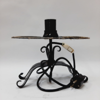Стара настолна лампа от ковано желязо(4.3), снимка 2 - Антикварни и старинни предмети - 44682300