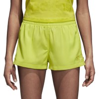 Adidas нови, оригинални, къси, спортни панталони Адидас в жълто-зелен неонов цвят, снимка 1 - Къси панталони и бермуди - 41331667