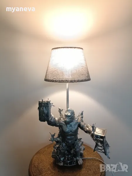 King Kong , Кинг Конг , авторска, бутикова лампа с екшън фигури. , снимка 1