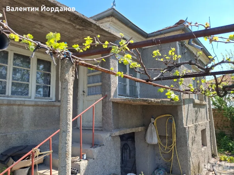 Къща в с. Научене, снимка 1