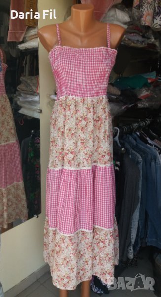 Дълга рокля на волани на цветя и в розово каре с тънки презрамки , снимка 1