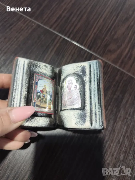 Трептих, снимка 1