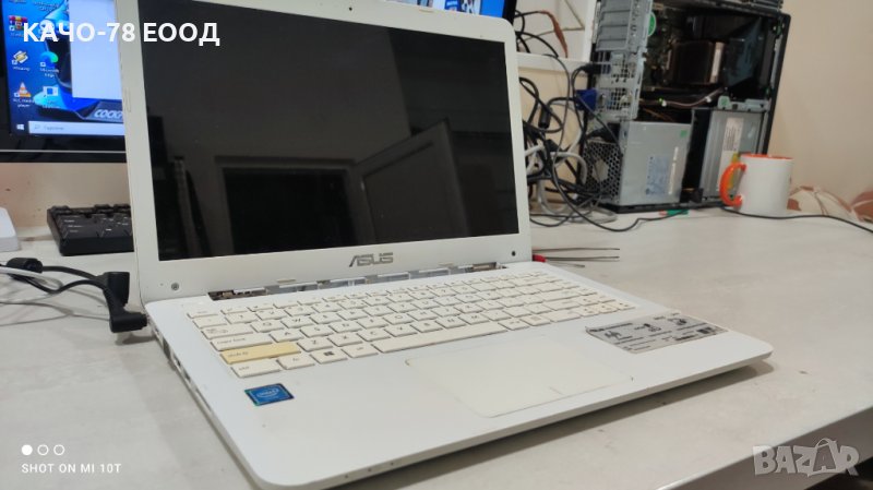 Лаптоп Asus R417S, снимка 1