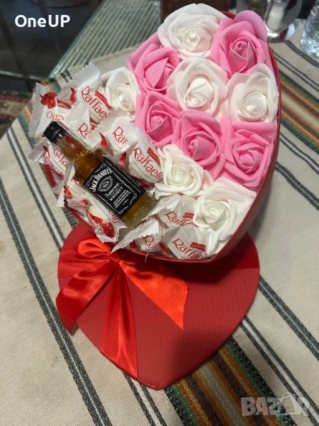 Подаръчни кутии и букети с рози, снимка 1