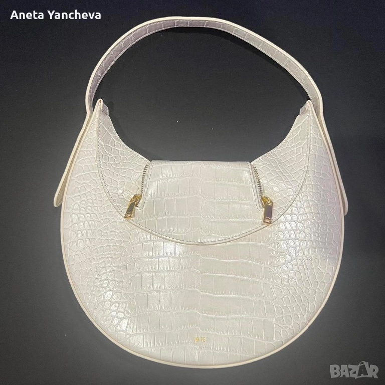 Оригинална чантичка на JW PEI, снимка 1