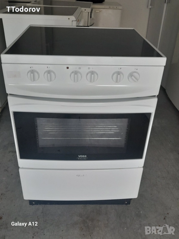Готварска печка с керамичен плот Electrolux, LKK1822, снимка 1