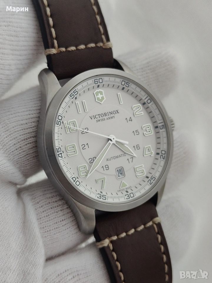 Victorinox НОВ автоматичен, снимка 1