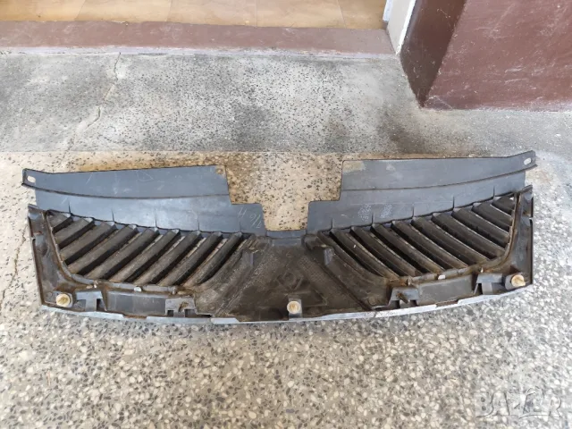 Mitsubishi Outlander 2-Решетка, снимка 2 - Части - 49125928