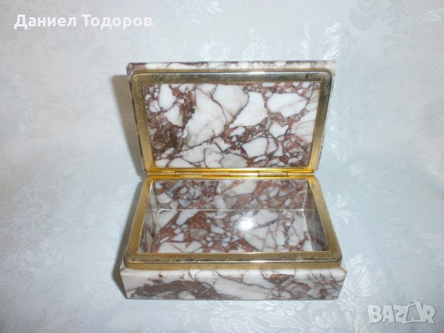 Стара Мраморна Кутия за Бижута с Бронзов Обков, снимка 2 - Колекции - 34603340