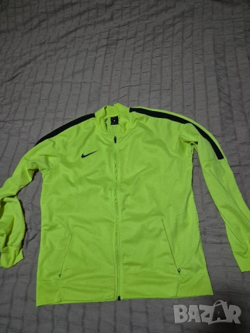 Nike-Original-размер Л-хл, снимка 2 - Спортни дрехи, екипи - 52350890