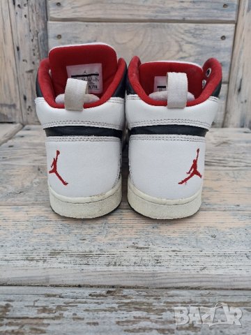 Детски маратонки Nike Jordan.Оригинални, снимка 4 - Детски маратонки - 42478338