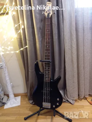 Бас китара Ibanez,черна